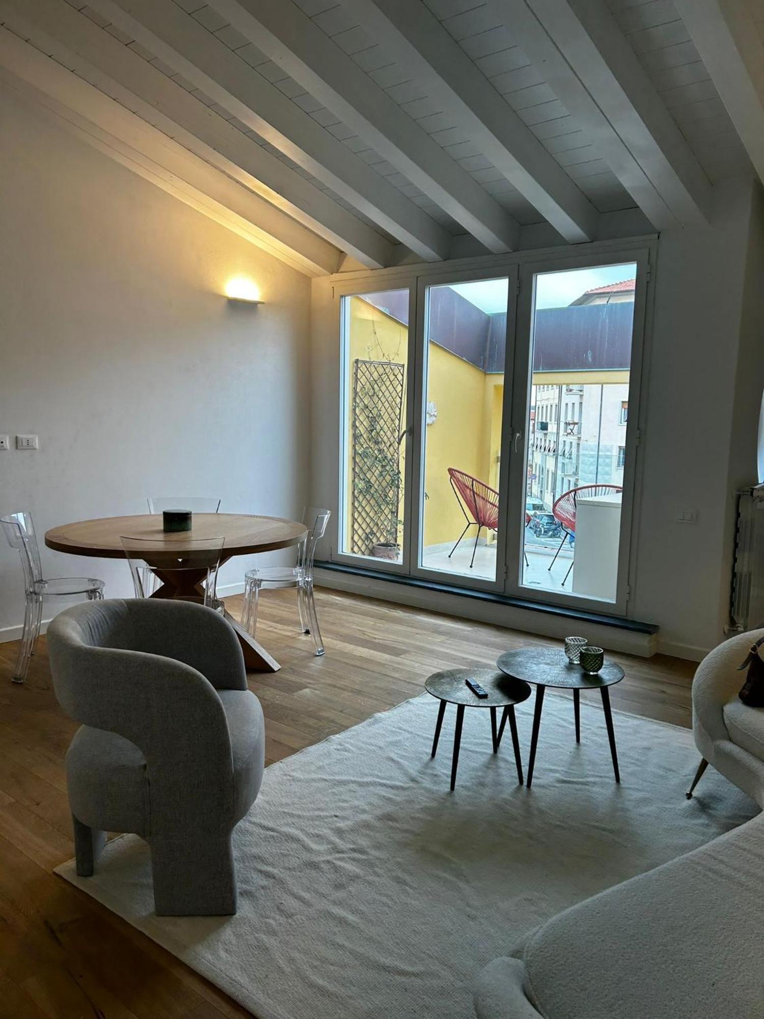 Waterfront Balcony I Grani 5 Grand Apartment