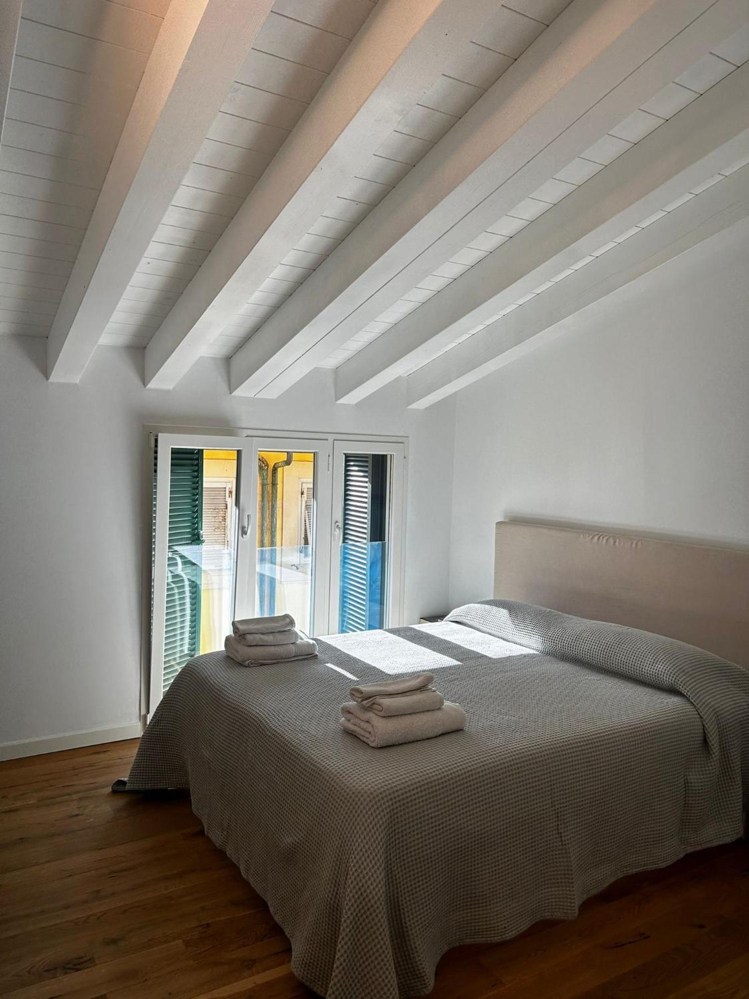 Waterfront Balcony I Grani 5 Grand Apartment Livorno